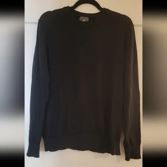 H&M Black Crewneck Sweater Classic Knit - Picture 1 of 3